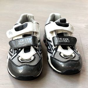 Geox Kids Jr White and Grey Fighter 2 Sneakers Shoes